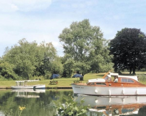 Dinckley Court River Thames Boutique B&B Oxford Oxfordshire